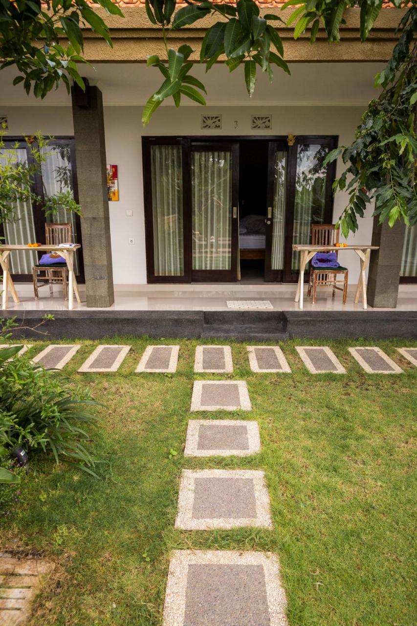 Umah Tikari Guesthouse Canggu Exterior foto